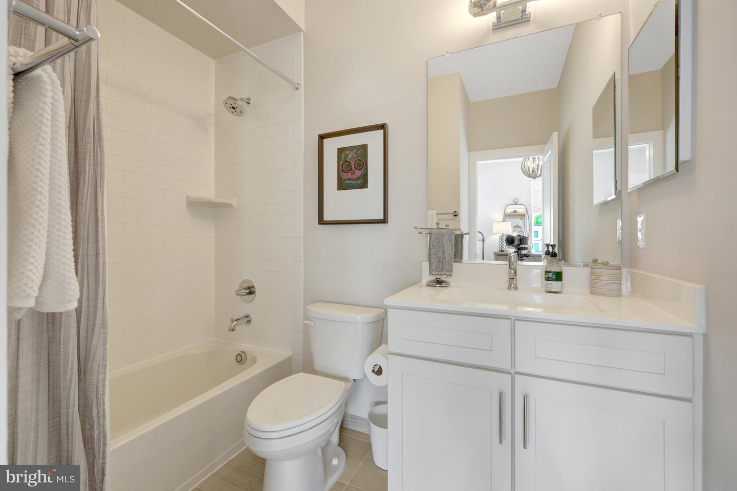 4819 Garden View Ln