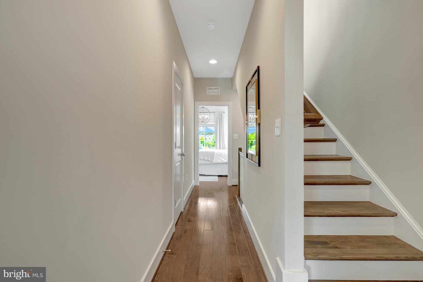 4819 Garden View Ln