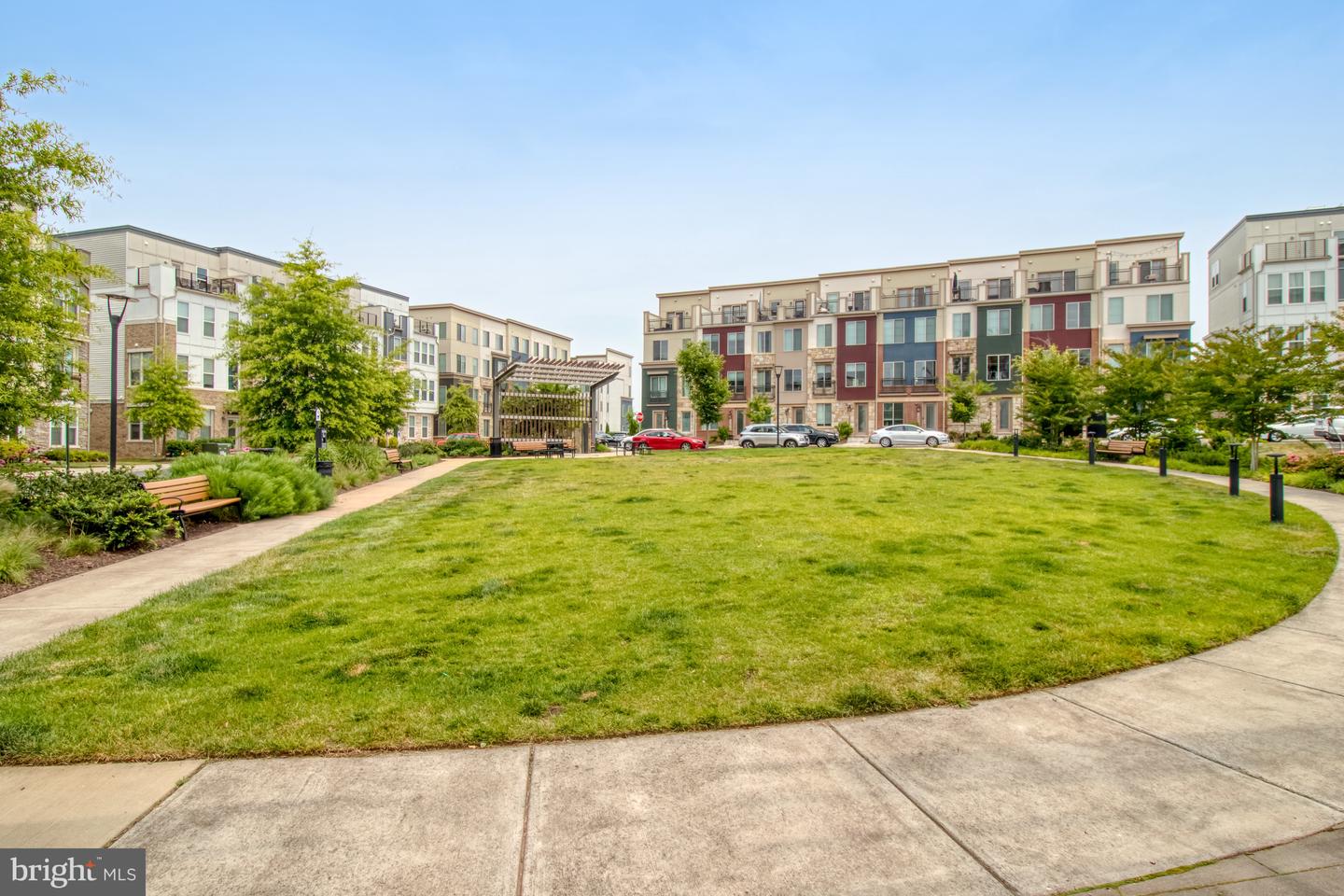 4819 Garden View Ln