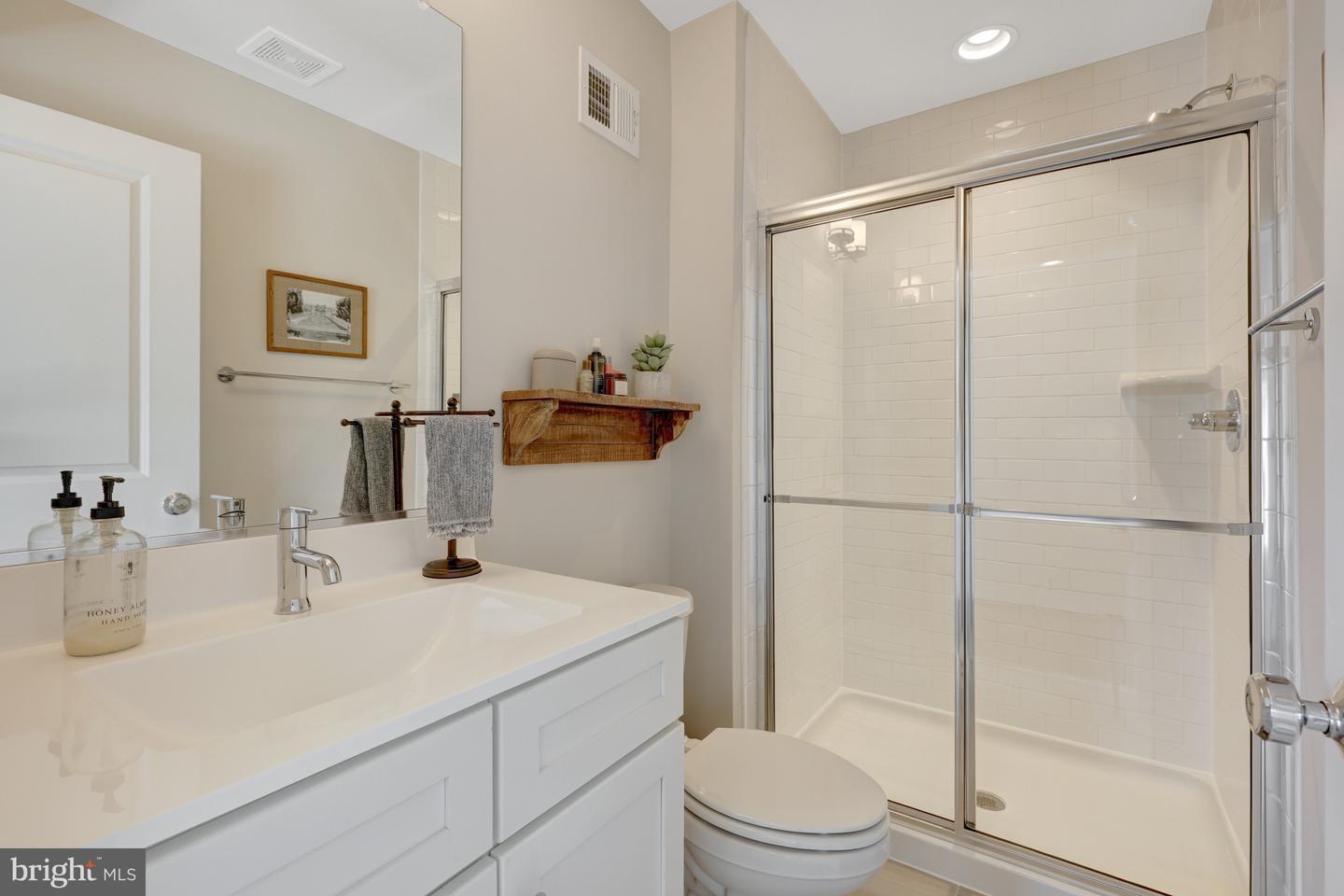 4819 Garden View Ln