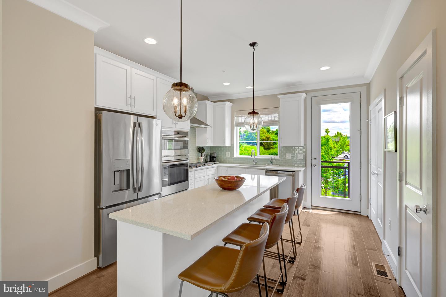 4819 Garden View Ln
