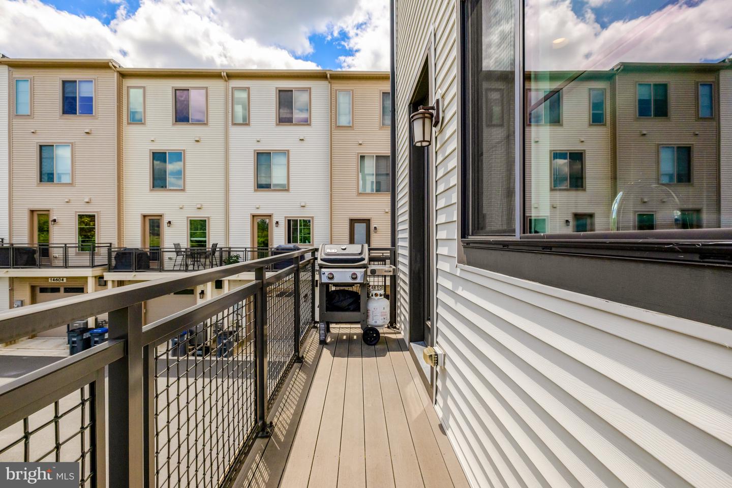4819 Garden View Ln