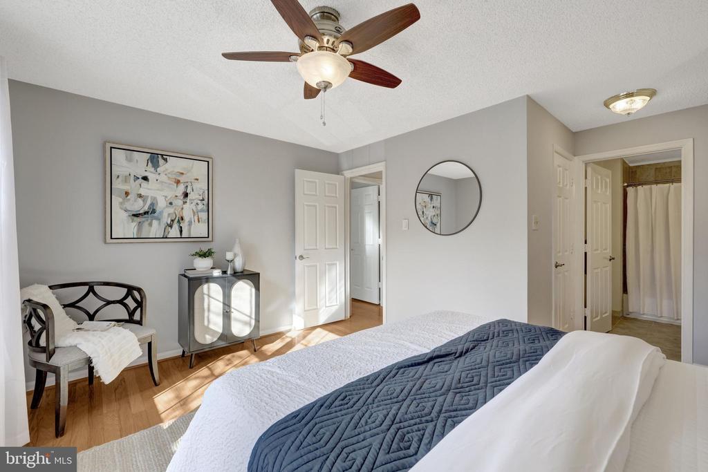 3802 GREEN RIDGE COURT 202