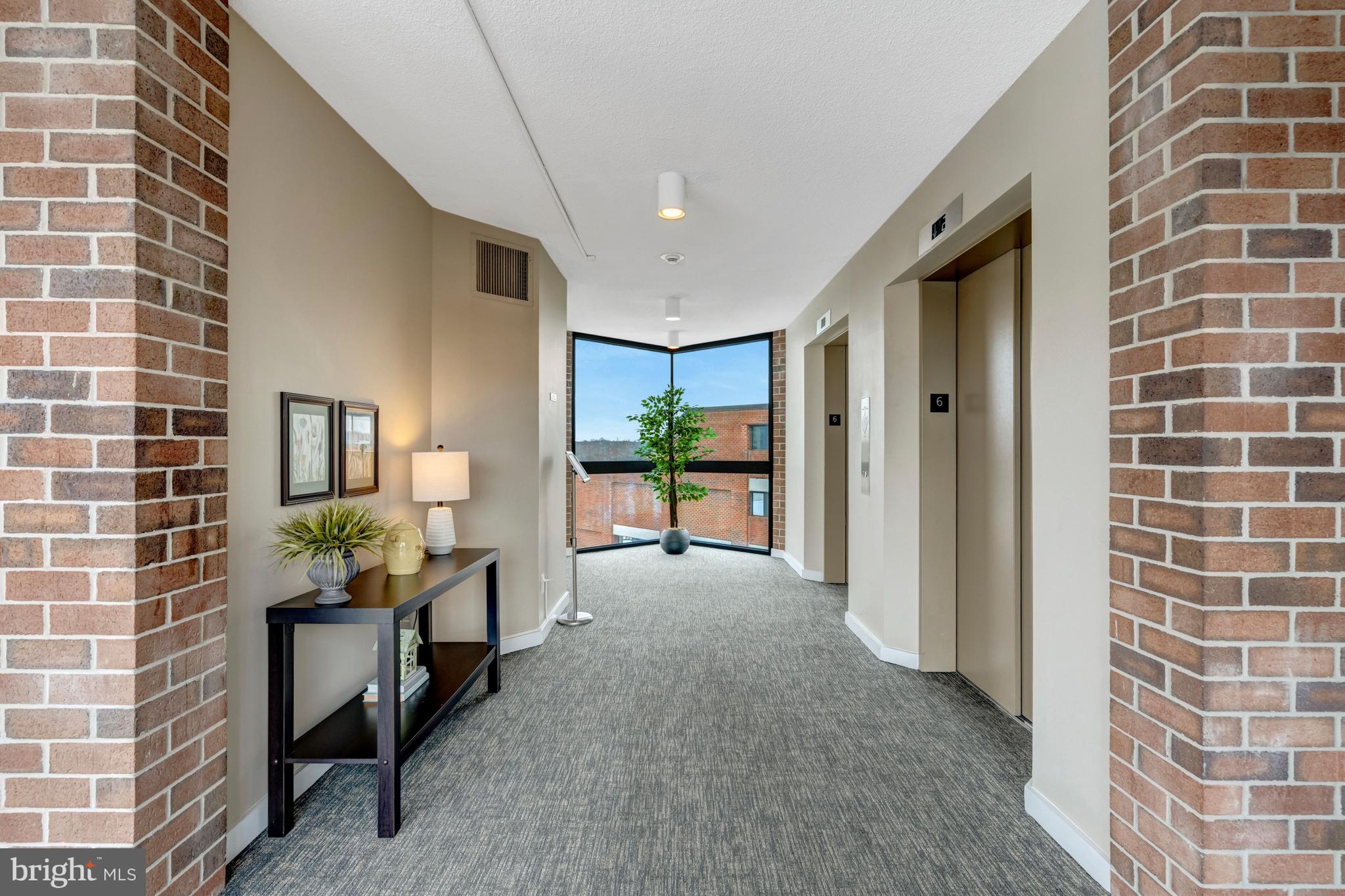 1951 SAGEWOOD LANE 619