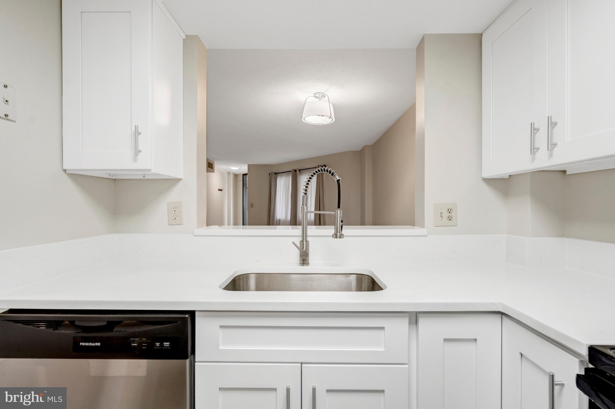 1951 SAGEWOOD LANE 619