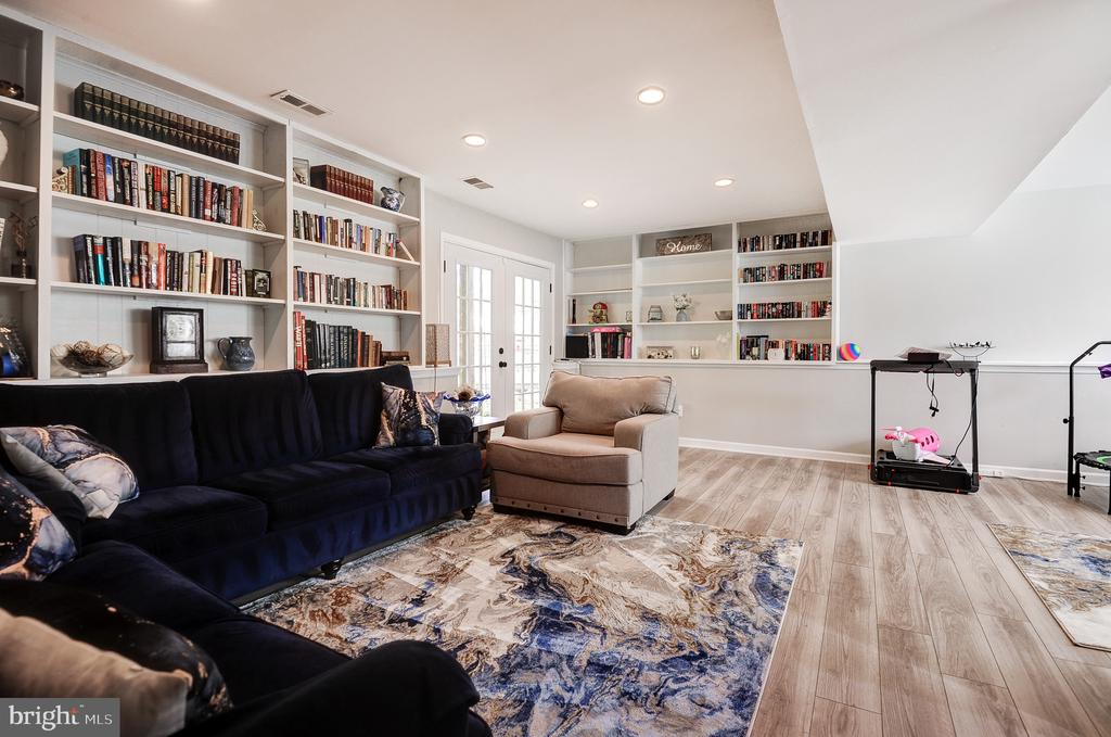 12609 ETRUSCAN DRIVE
