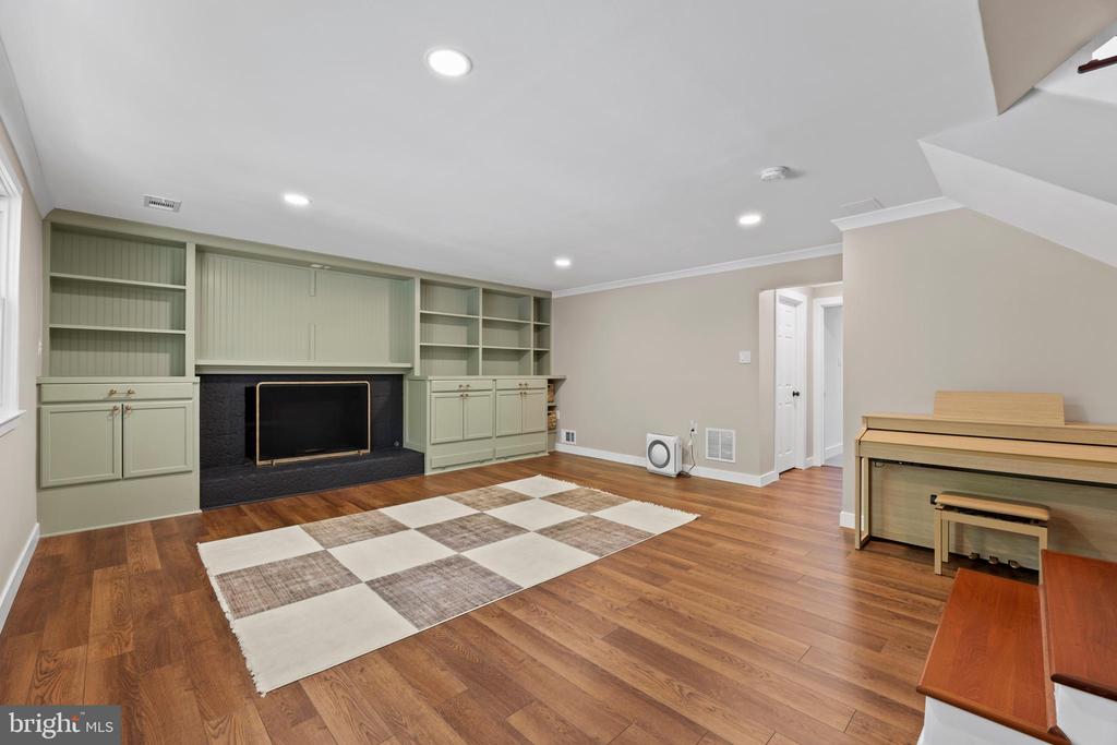 11019 RING ROAD