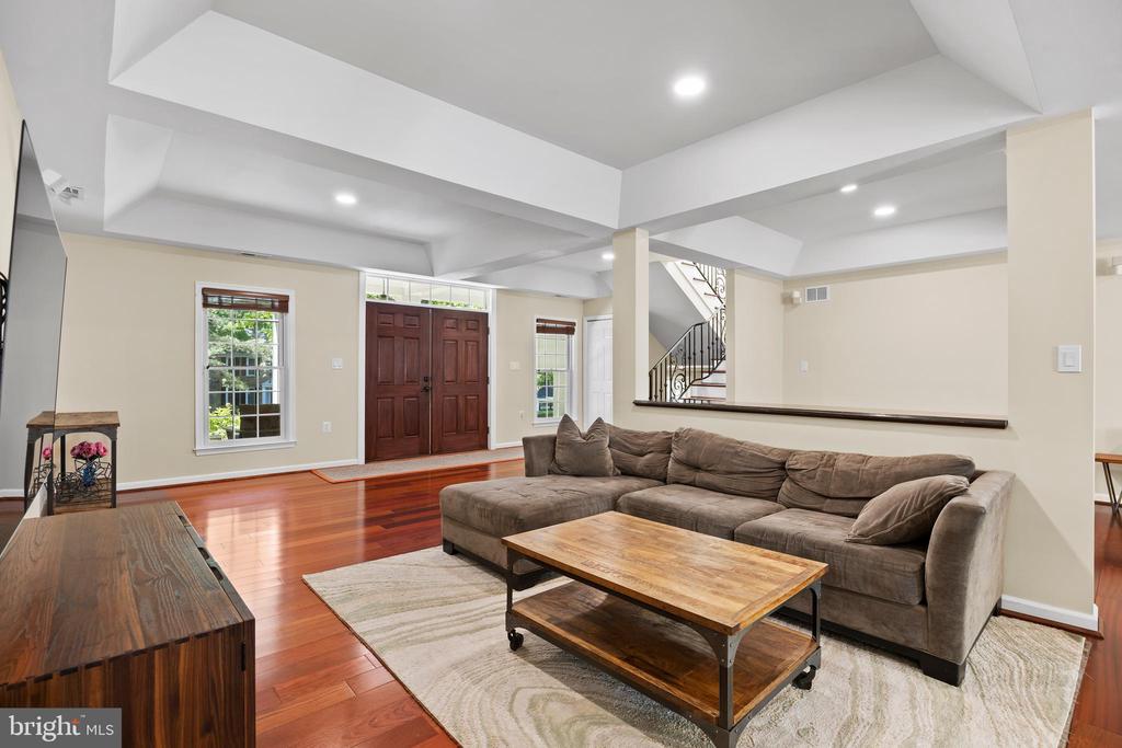 11019 RING ROAD