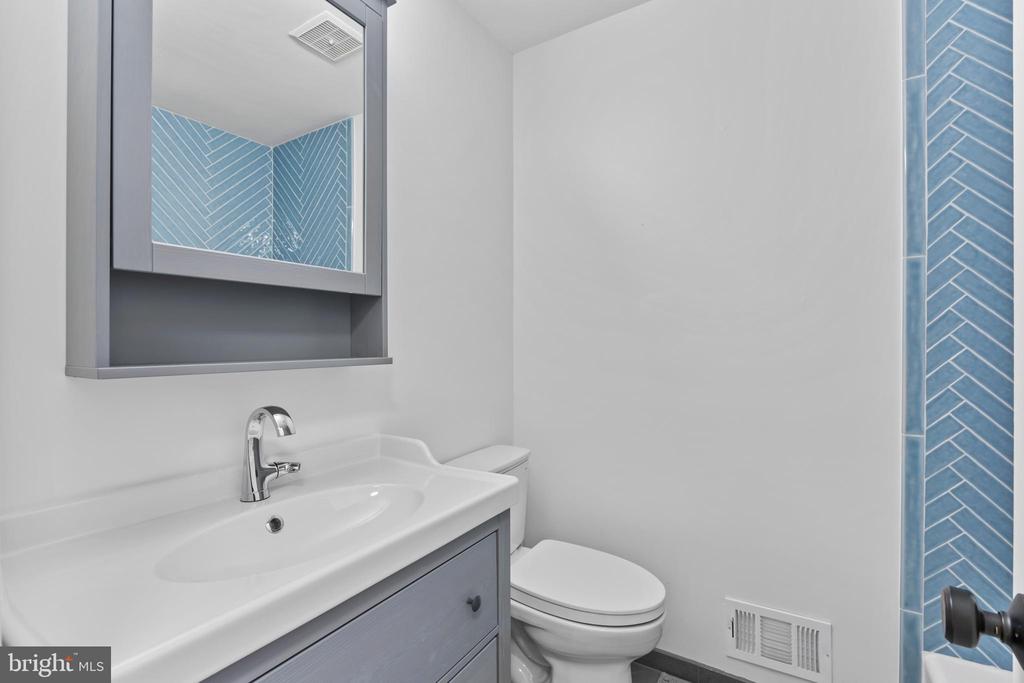 11019 RING ROAD