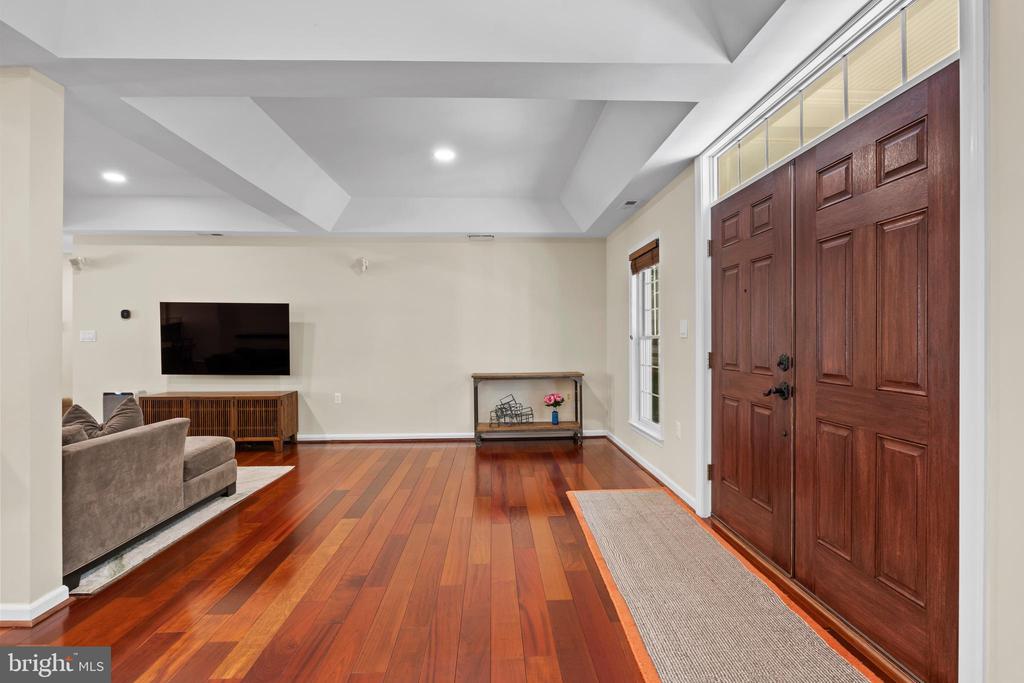 11019 RING ROAD