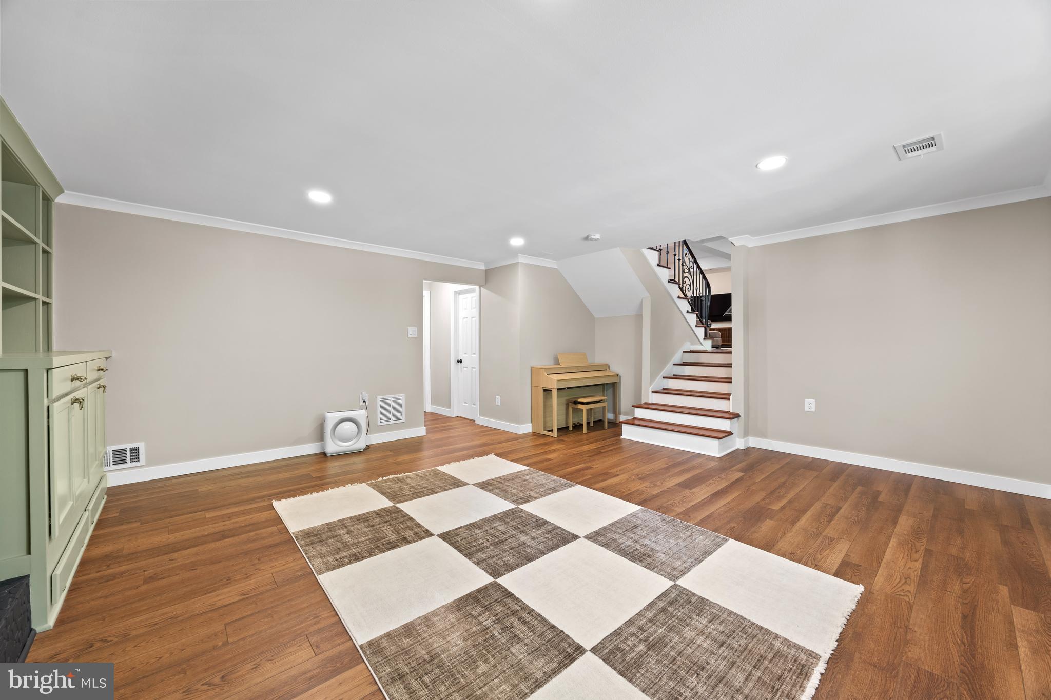 11019 RING ROAD