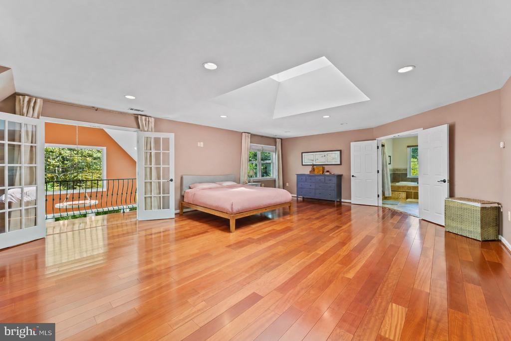 11019 RING ROAD