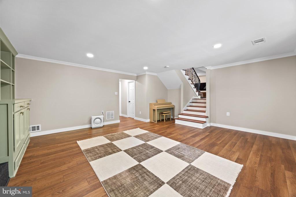 11019 RING ROAD