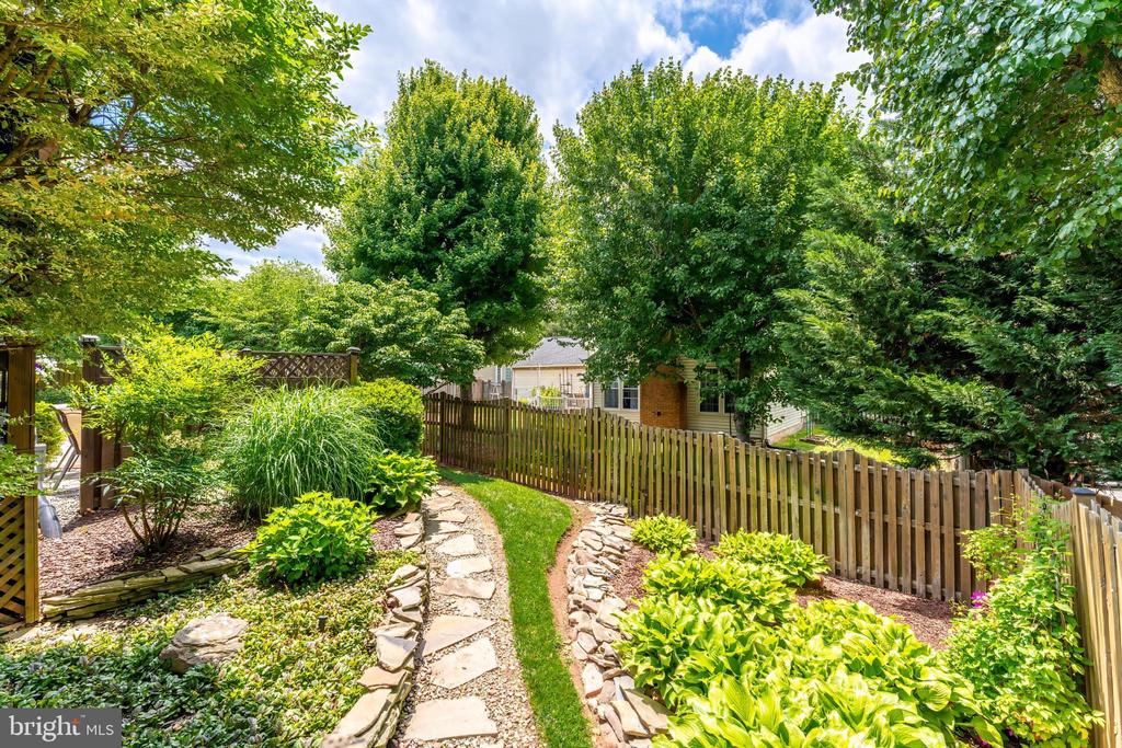 13387 GLEN TAYLOR LANE