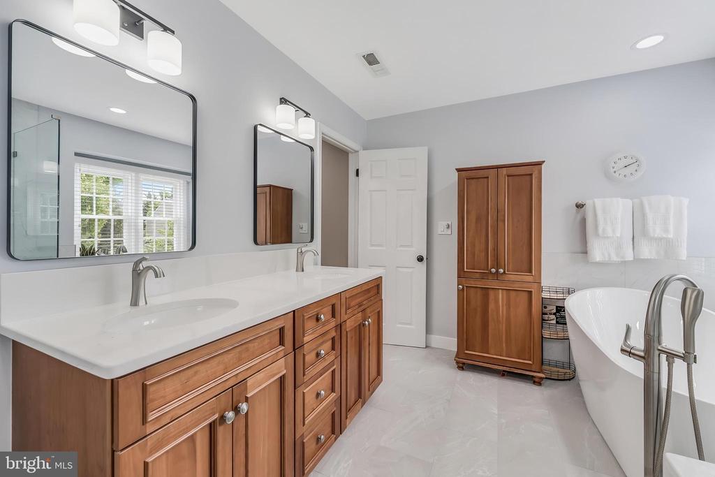 13387 GLEN TAYLOR LANE