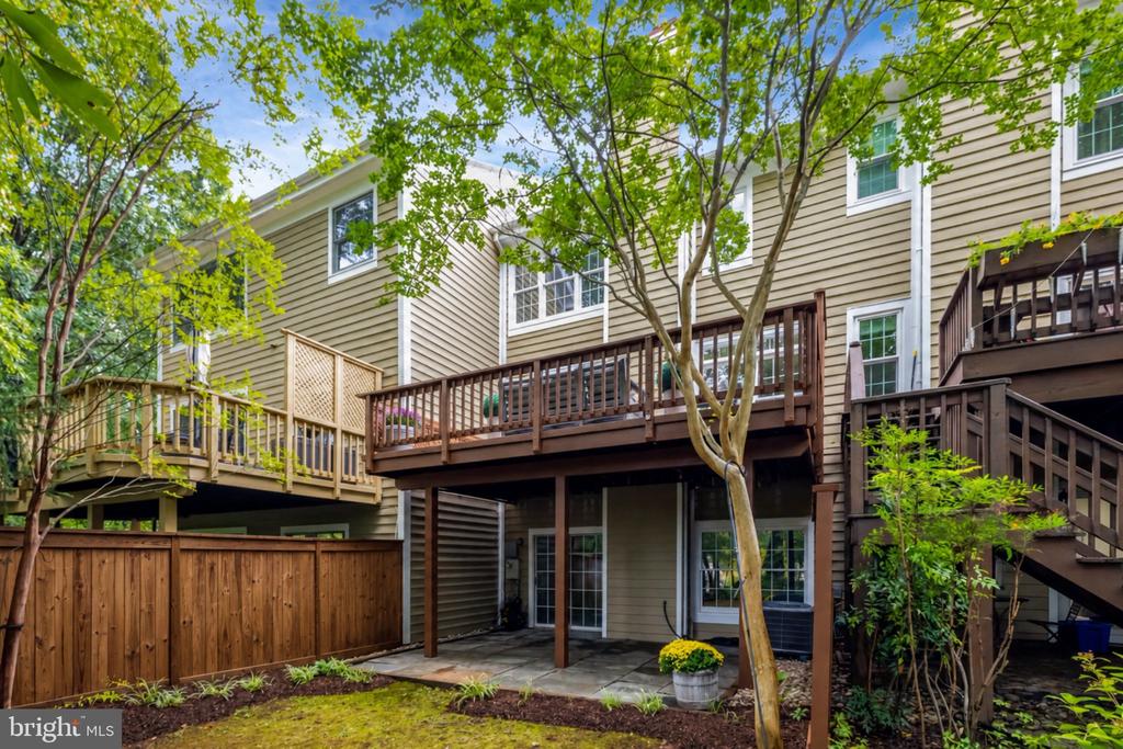 1258 WOODBROOK COURT