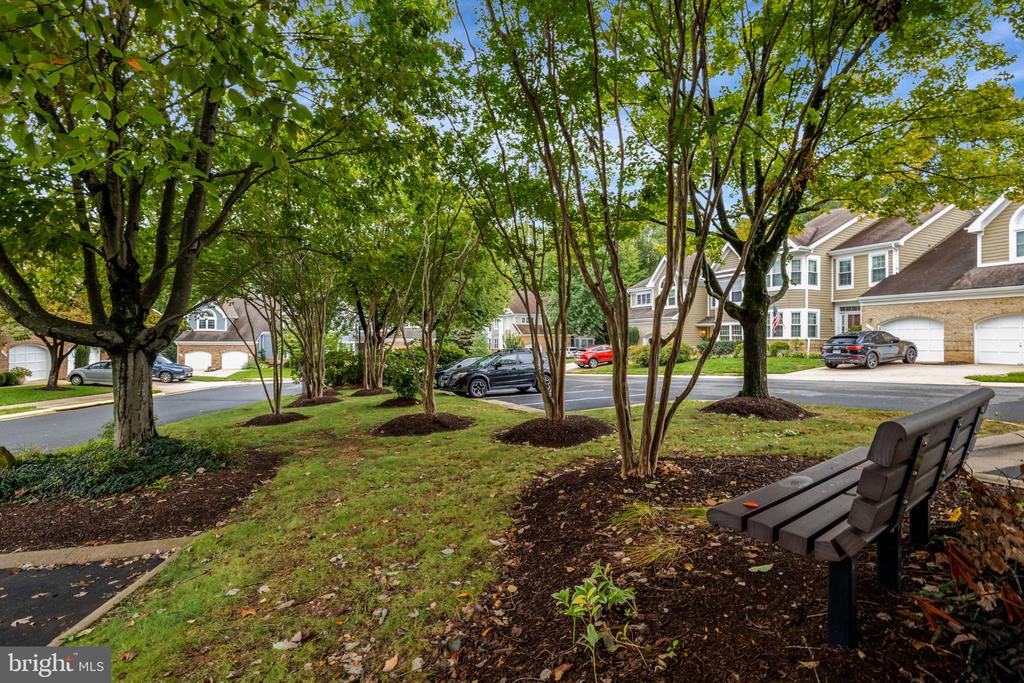 1258 WOODBROOK COURT