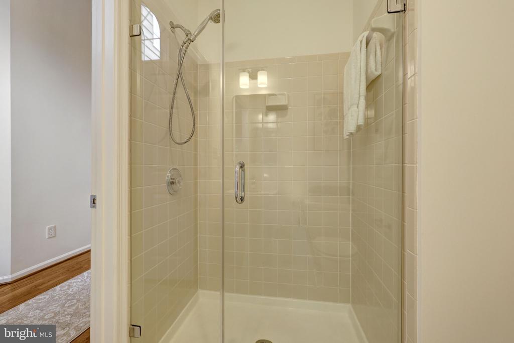 1258 WOODBROOK COURT