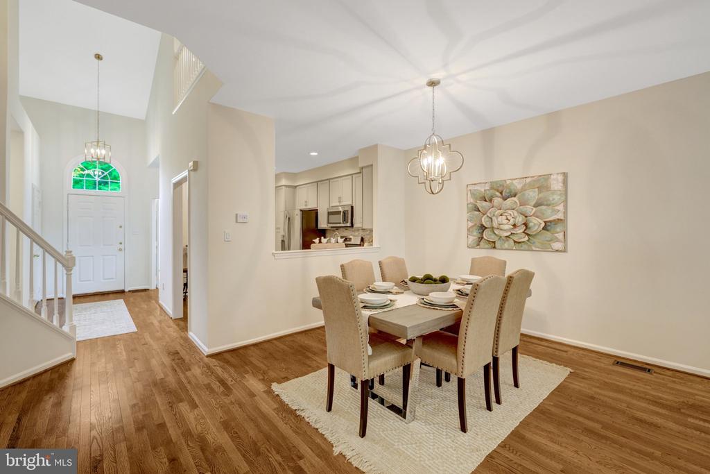 1258 WOODBROOK COURT