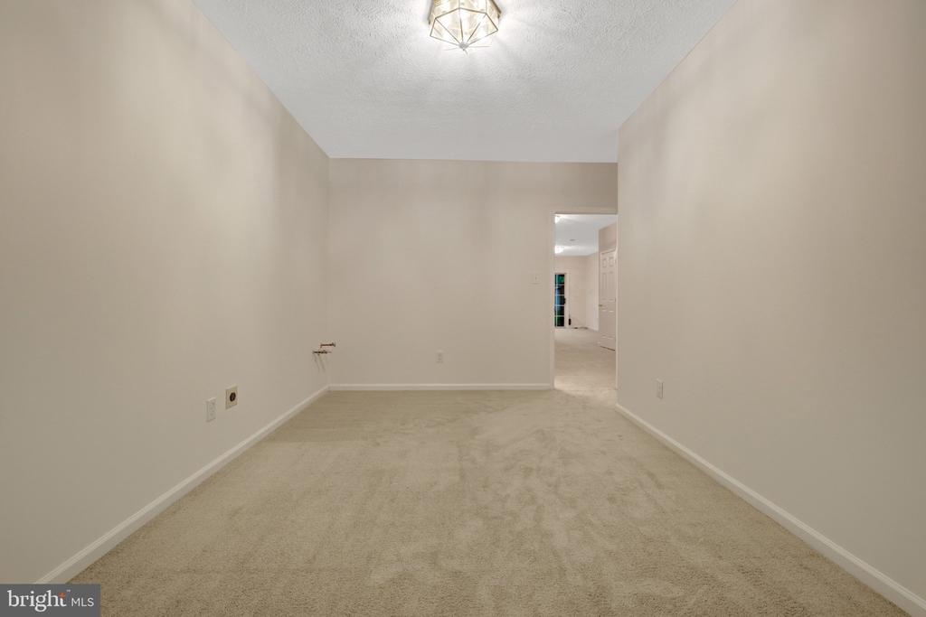 1258 WOODBROOK COURT