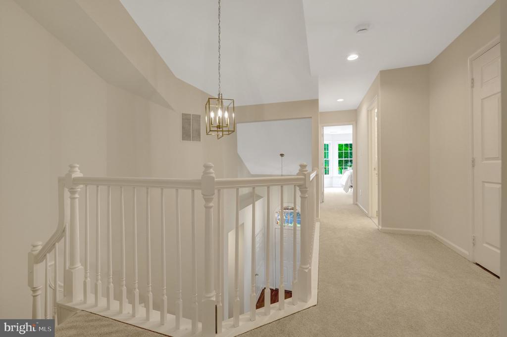 1258 WOODBROOK COURT