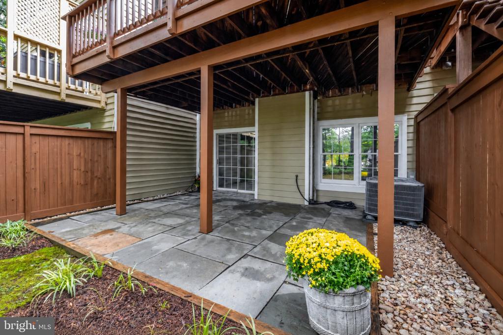1258 WOODBROOK COURT