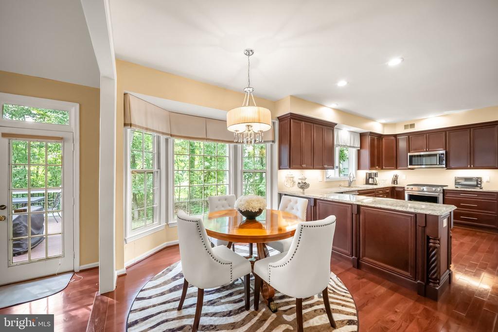 5667 LONESOME DOVE COURT