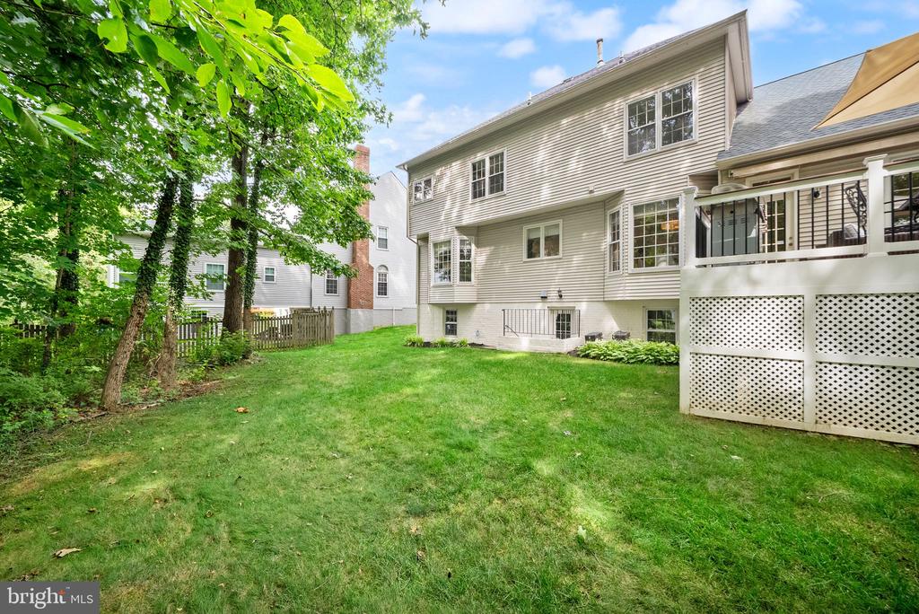 5667 LONESOME DOVE COURT