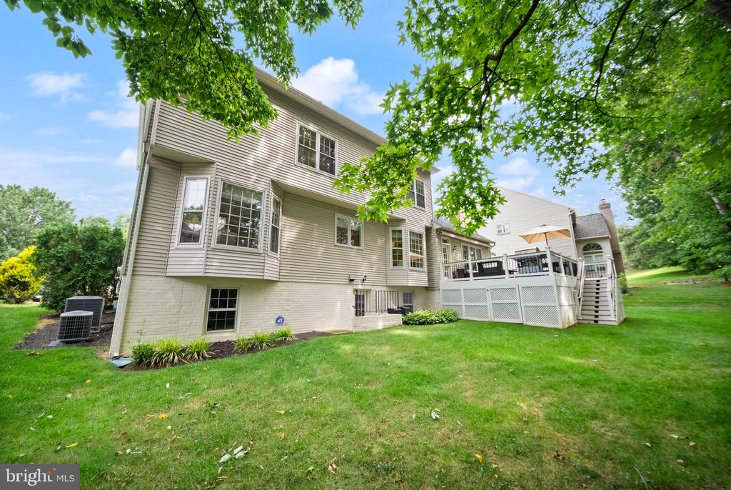 5667 LONESOME DOVE COURT