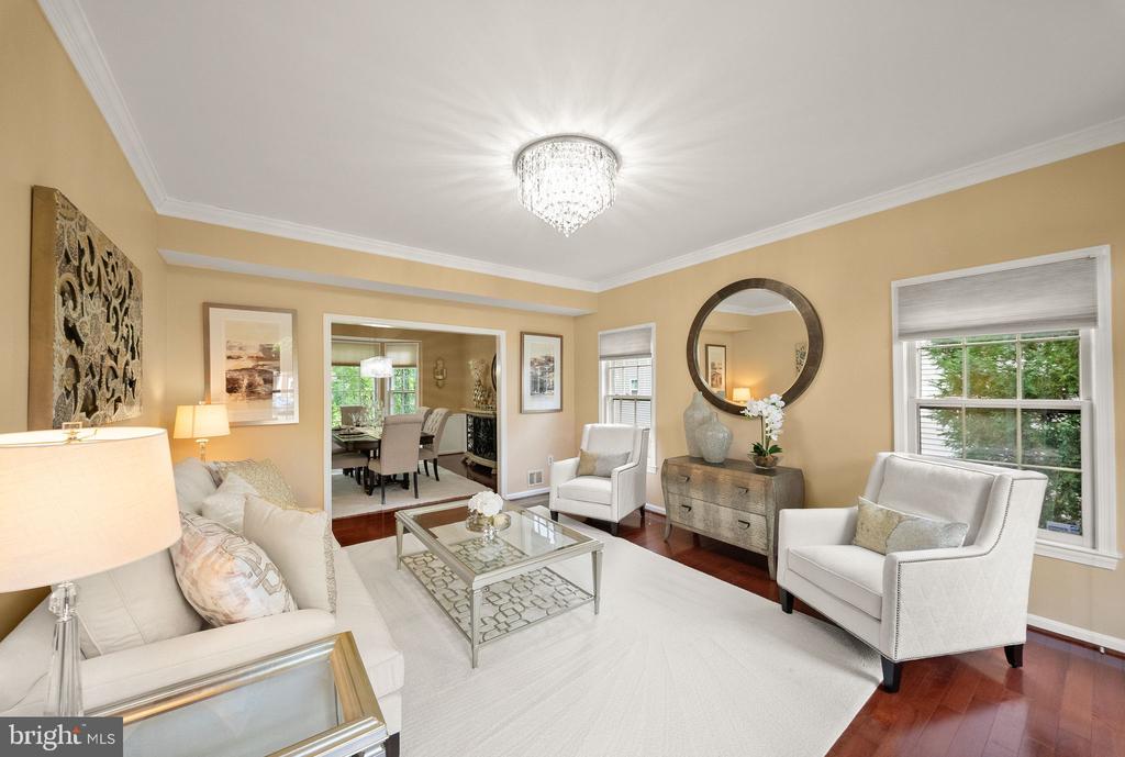 5667 LONESOME DOVE COURT