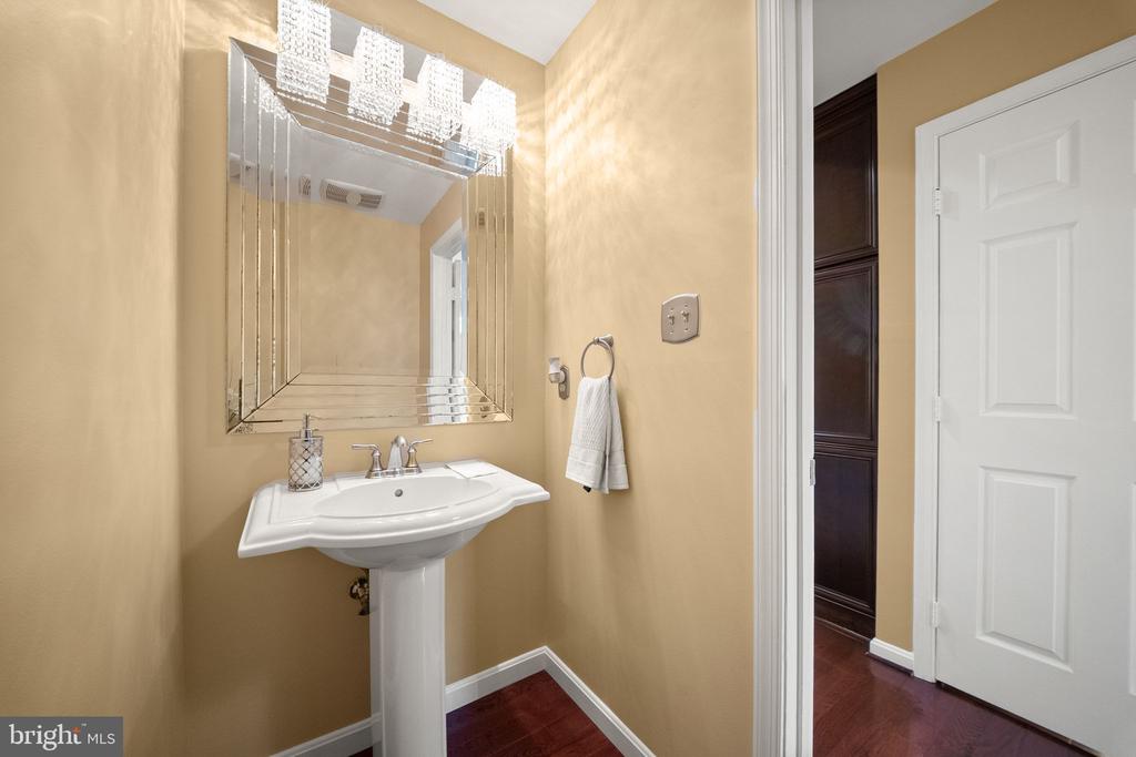 5667 LONESOME DOVE COURT