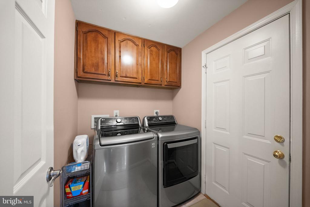 5667 LONESOME DOVE COURT