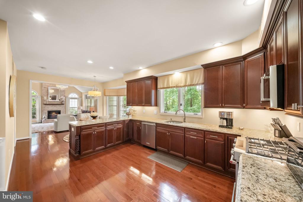 5667 LONESOME DOVE COURT