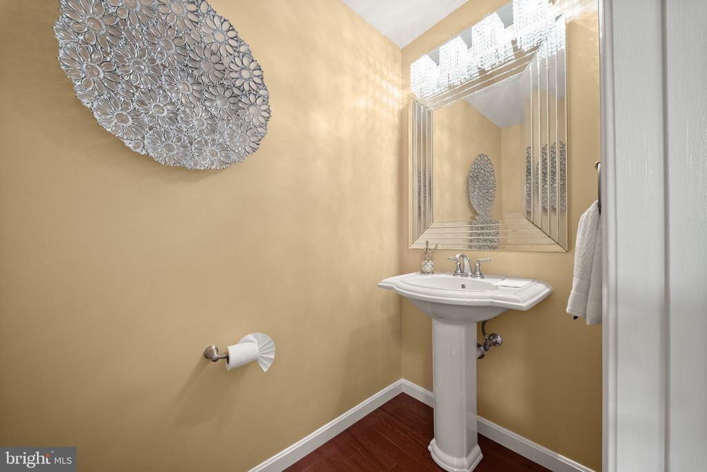 5667 LONESOME DOVE COURT