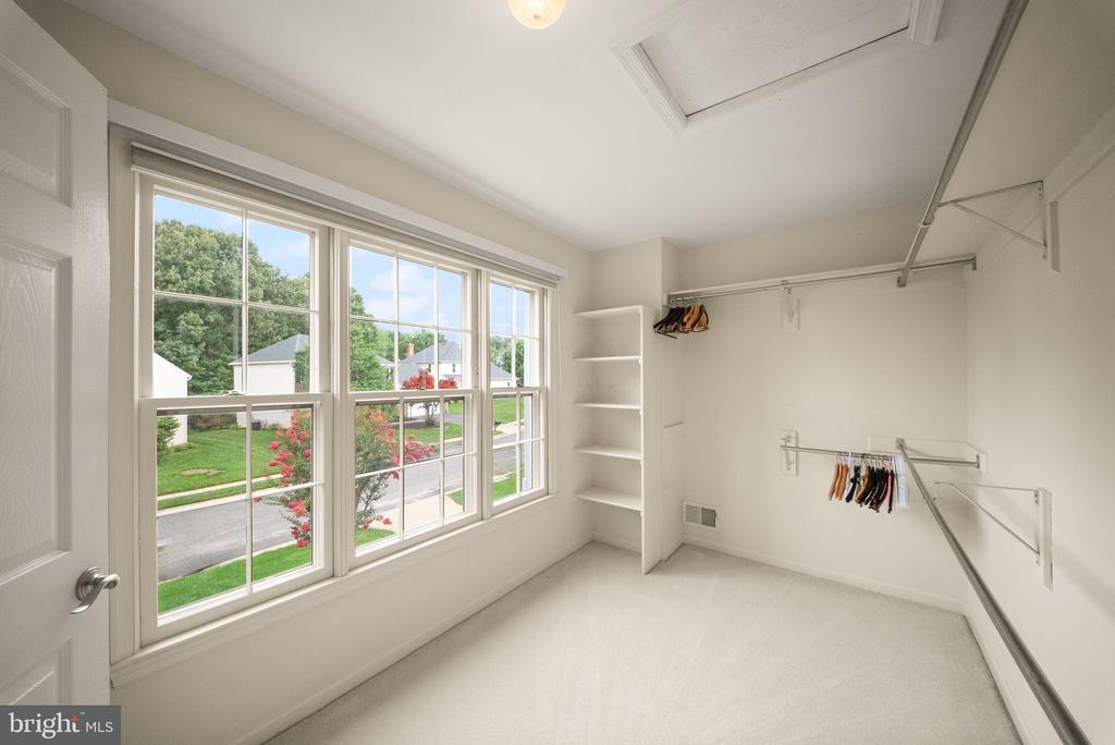 5667 LONESOME DOVE COURT