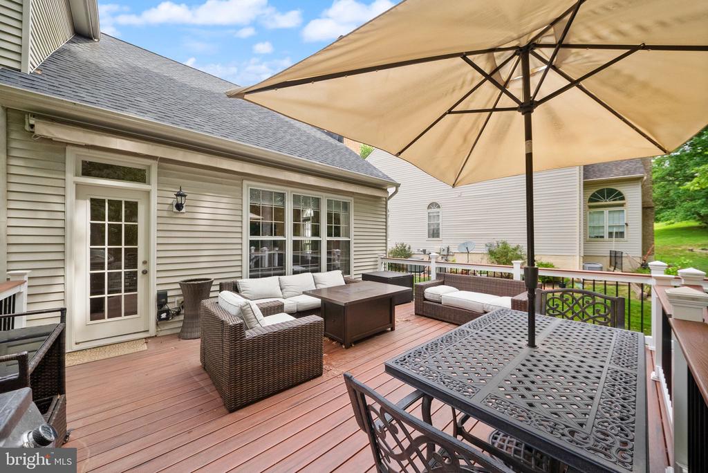 5667 LONESOME DOVE COURT