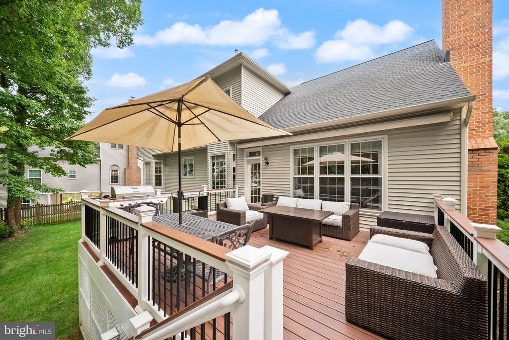 5667 LONESOME DOVE COURT