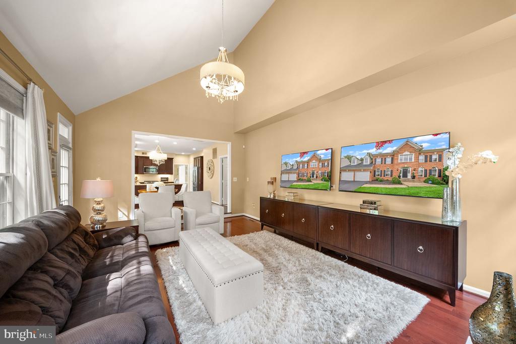 5667 LONESOME DOVE COURT