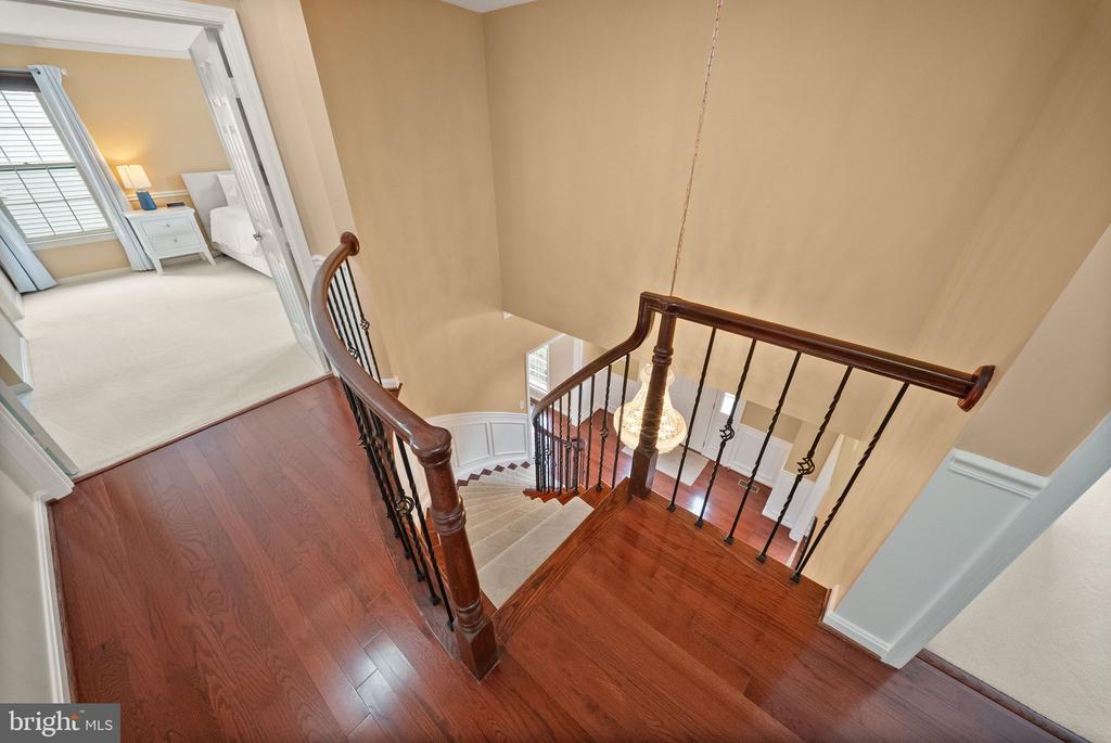 5667 LONESOME DOVE COURT
