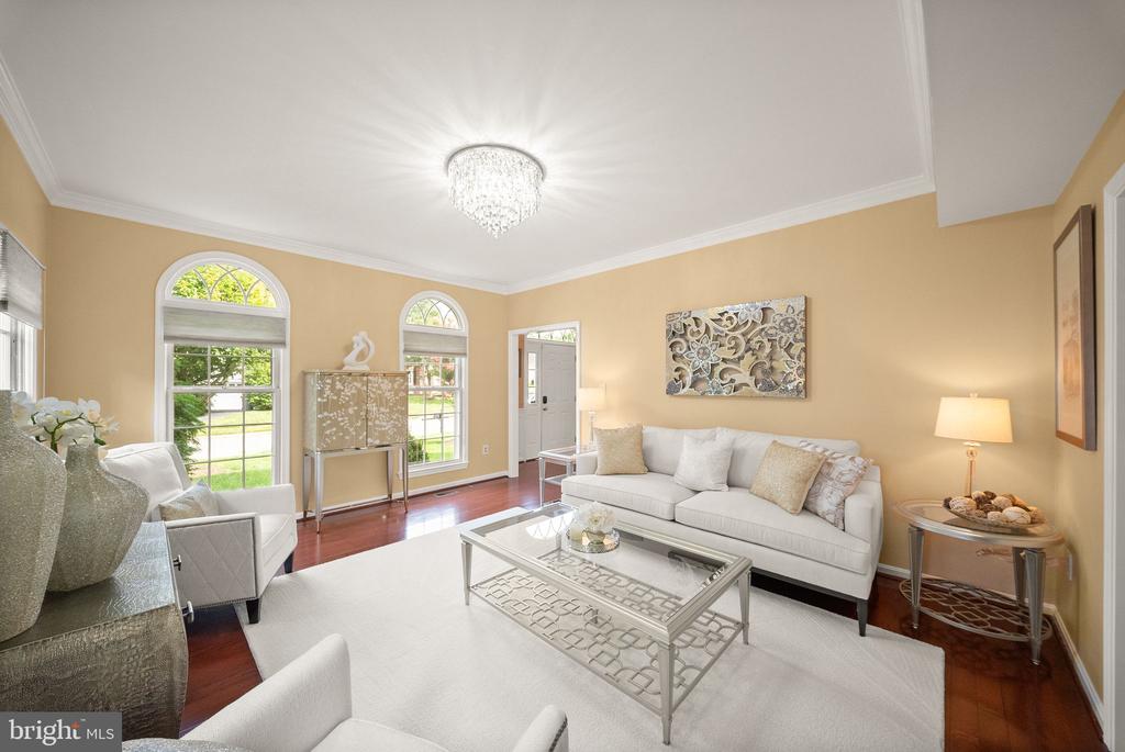 5667 LONESOME DOVE COURT
