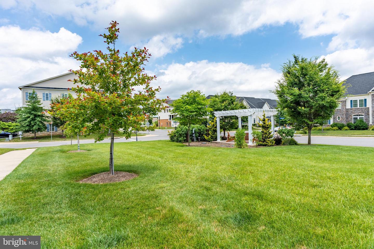25054 Cambremer Sq