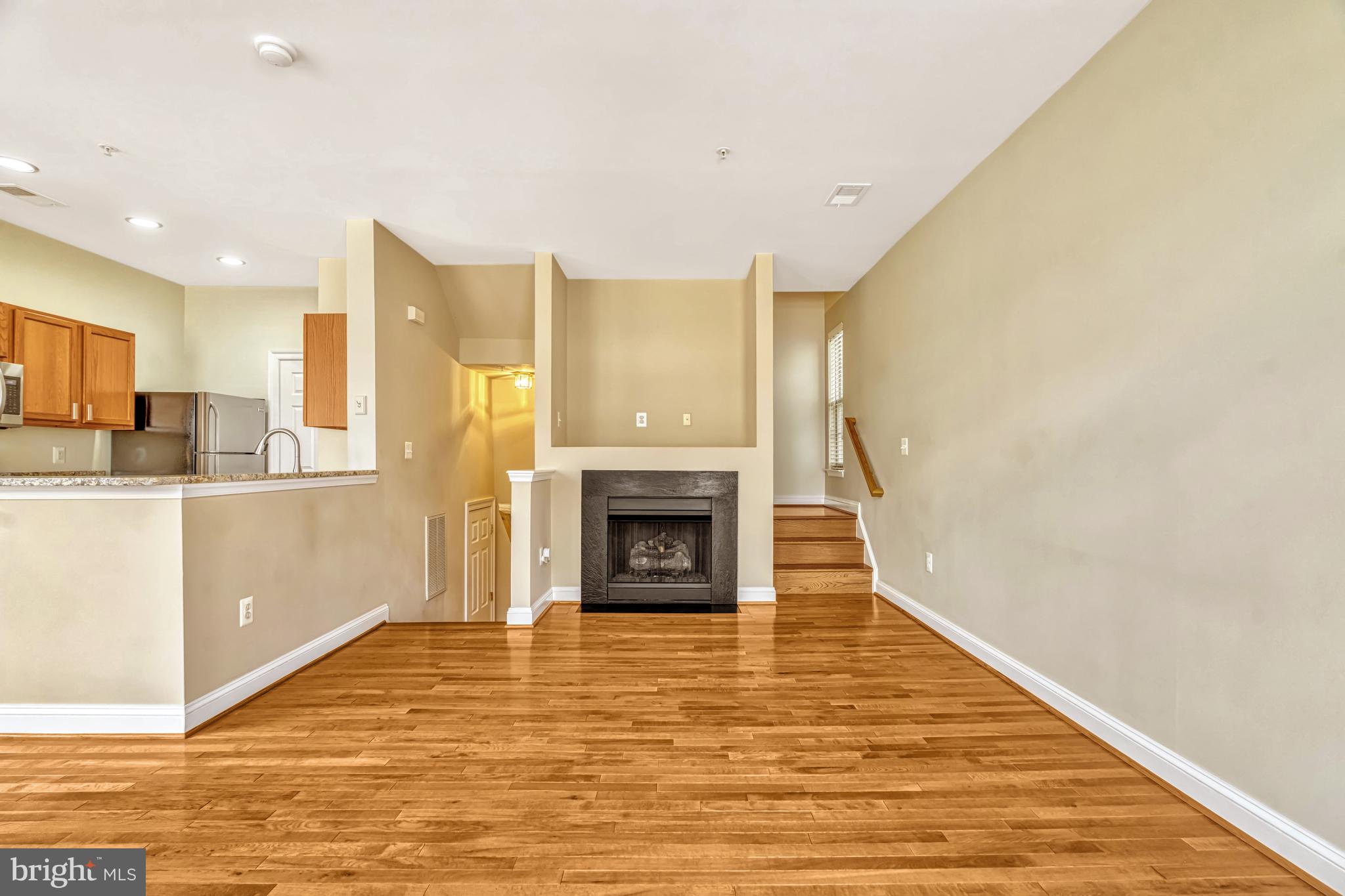 46383 Pryor Sq #76