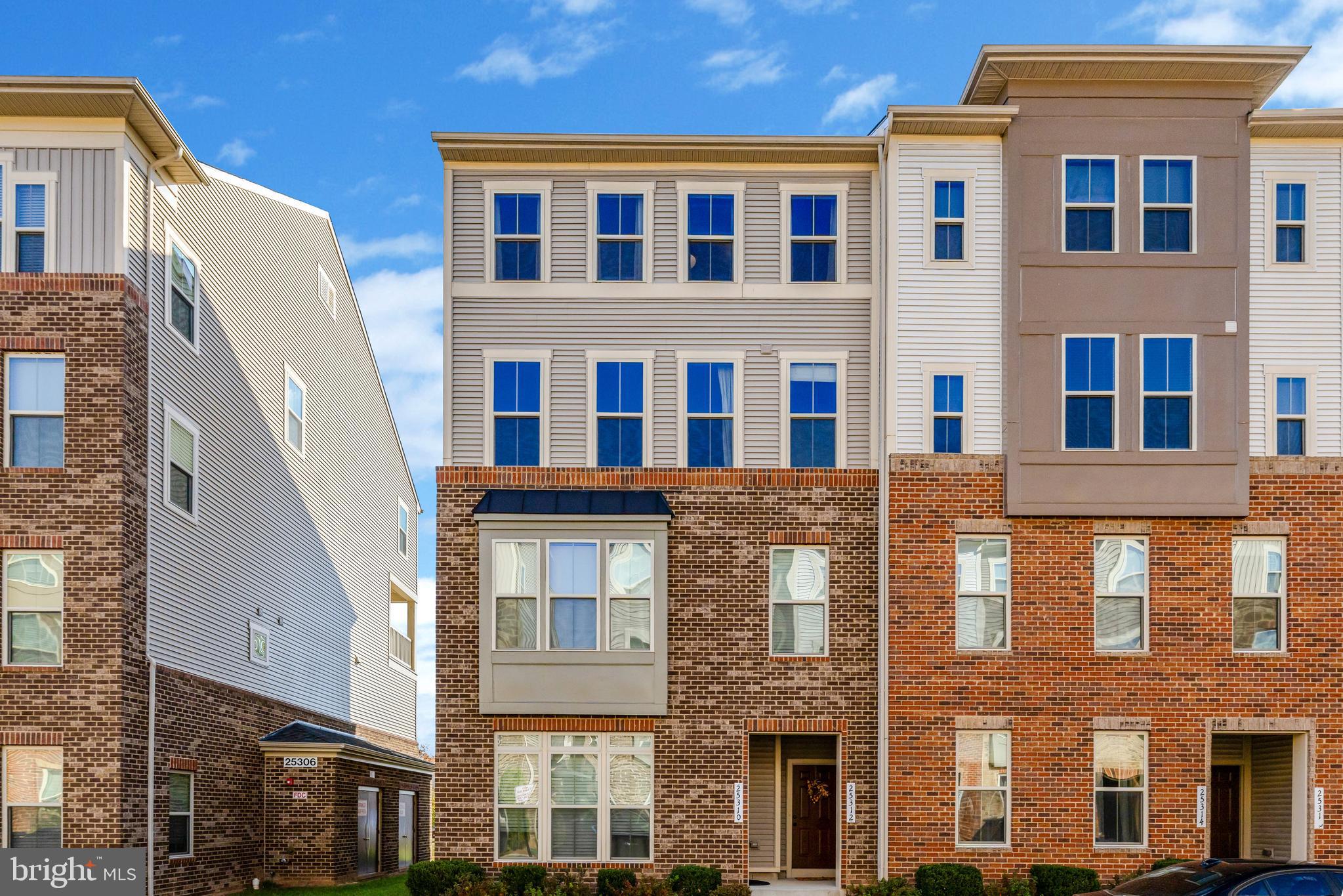 25312 TRUMPET VINE TERRACE