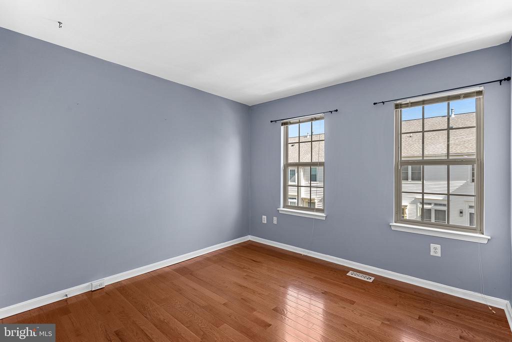 46353 VILLA SQUARE