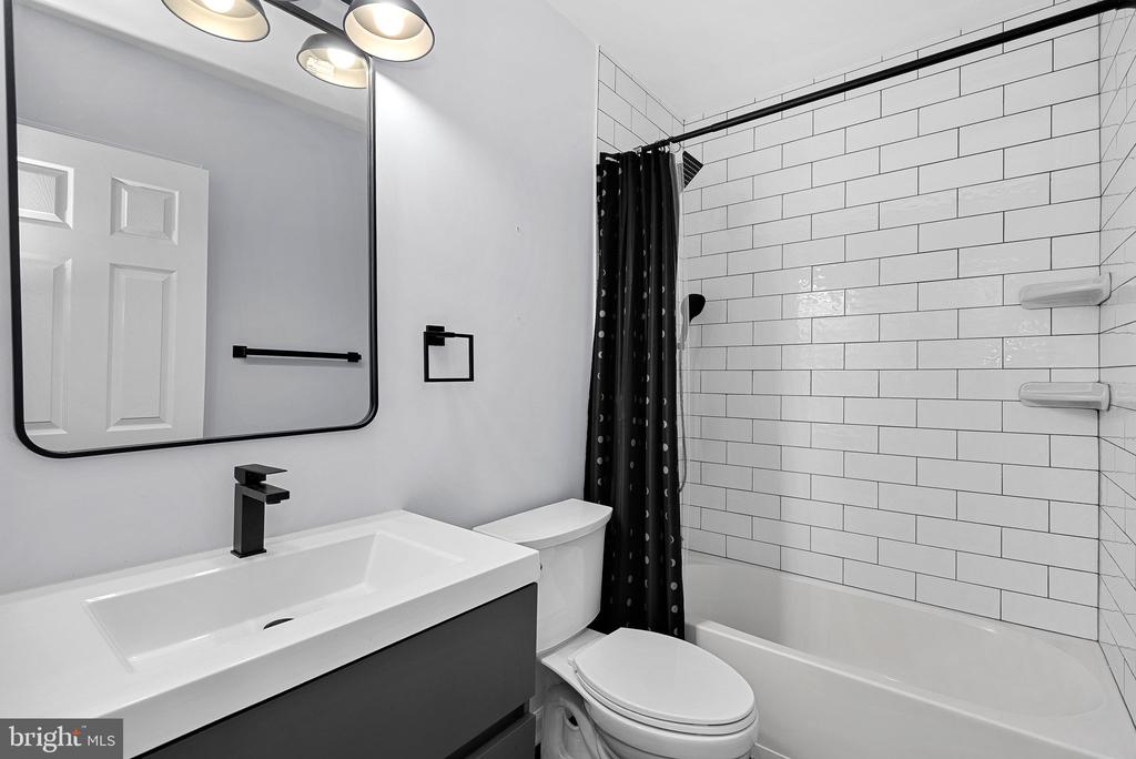 46353 VILLA SQUARE