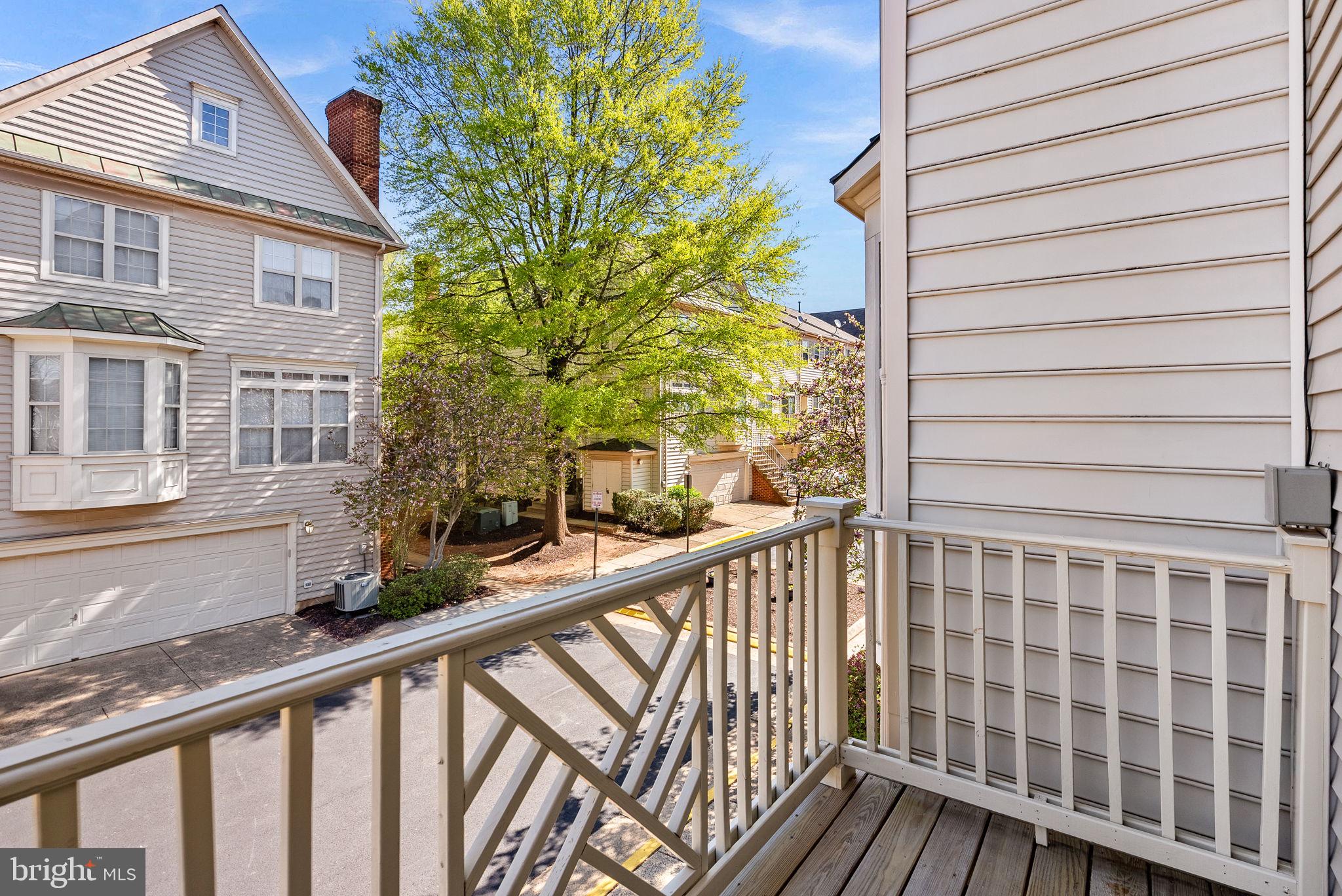 46353 VILLA SQUARE