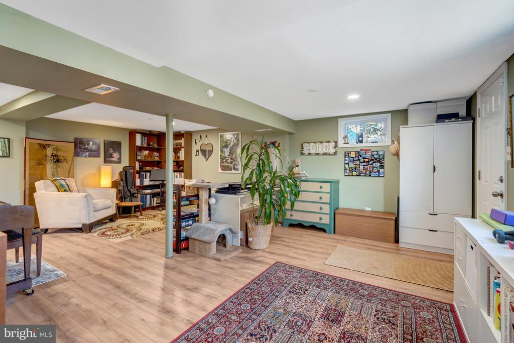 92 MEEKER COURT