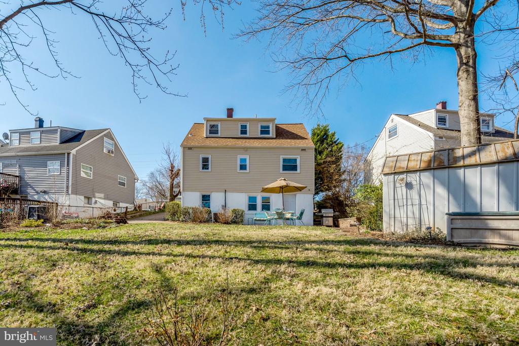 92 MEEKER COURT
