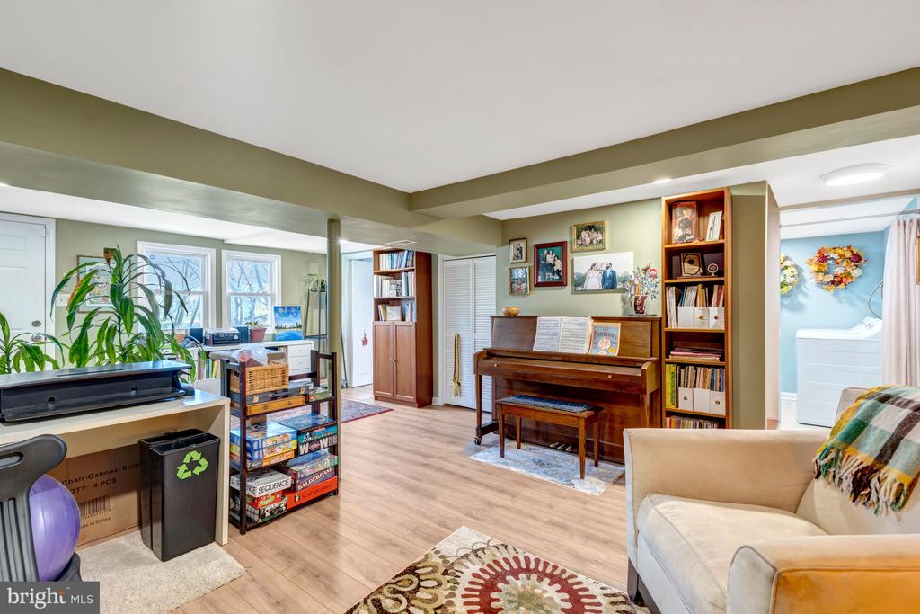 92 MEEKER COURT
