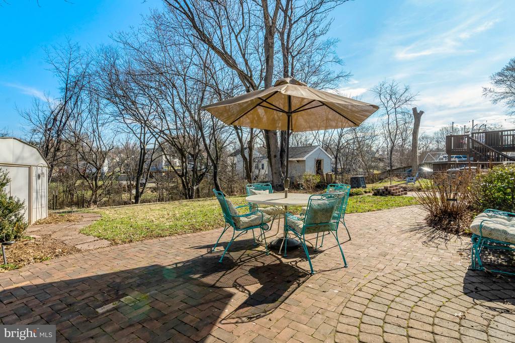92 MEEKER COURT